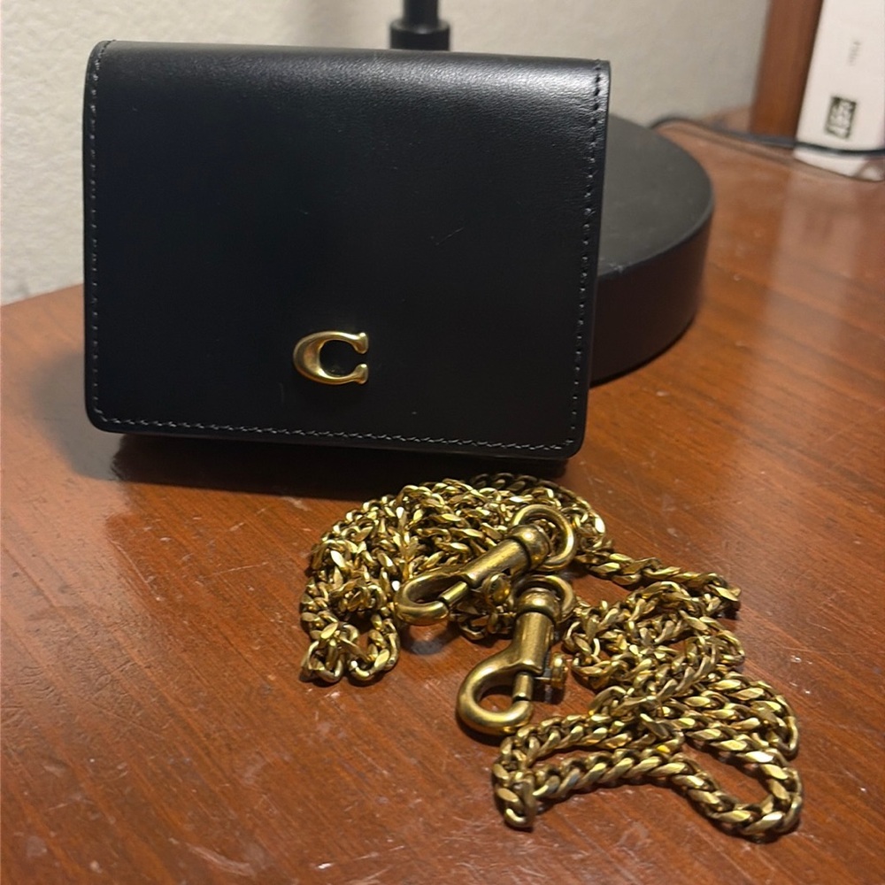 COACH Essential Slim Black Leather Mini Wallet